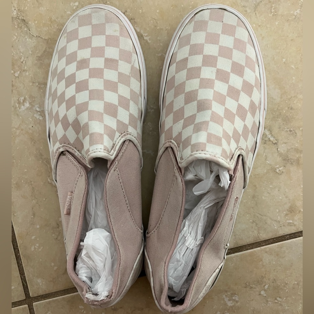 pink checkered slip on vans vans. Already broke in. Very comfy and clean.
